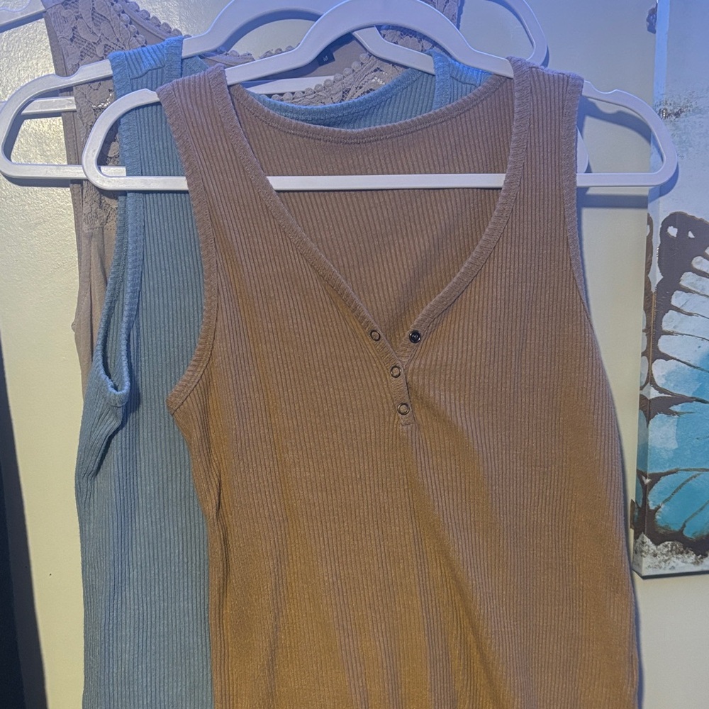 Bundle of two Ribbed V-Neck Tank Top - Tan and Blue